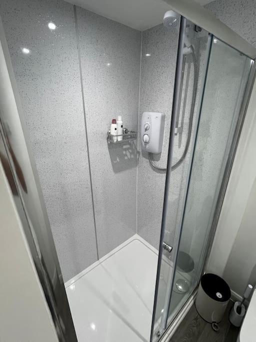 Lento Apartment وِنشيستير المظهر الخارجي الصورة
