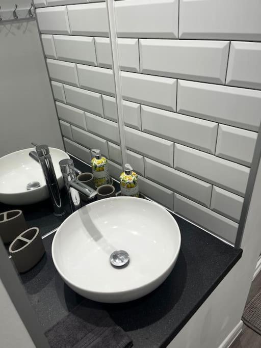 Lento Apartment وِنشيستير المظهر الخارجي الصورة